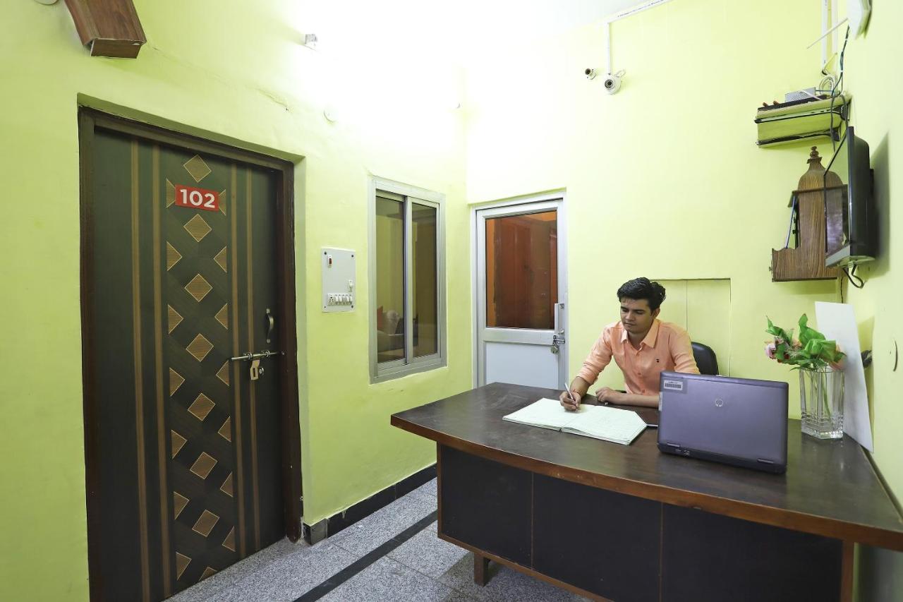 Oyo 39645 Maheshwari Residency Hotel New Delhi Buitenkant foto